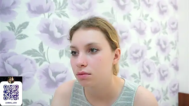 Chat XXX ao vivo de Sairallyn