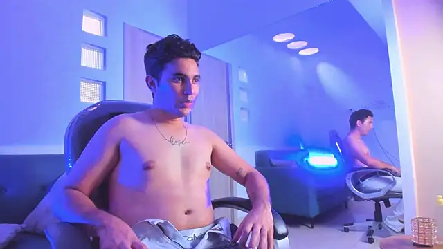 NOAH_SIN_ Show in webcam