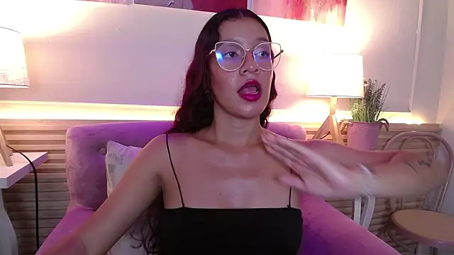 BrianaGaging Chat XXX in diretta