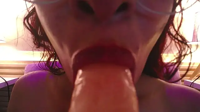 BrianaGaging's Webcam Show