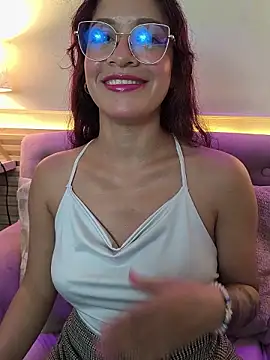 BrianaGaging Chat XXX live