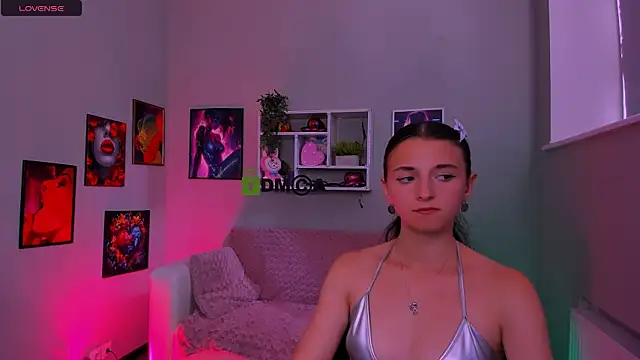 caroline_honeyyのライブXXXチャット