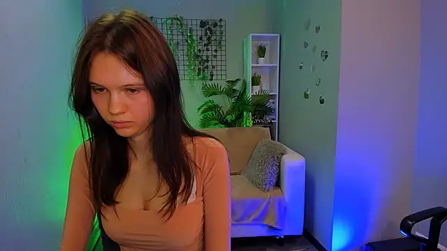 caroline_honeyy: онлайн-секс-чат