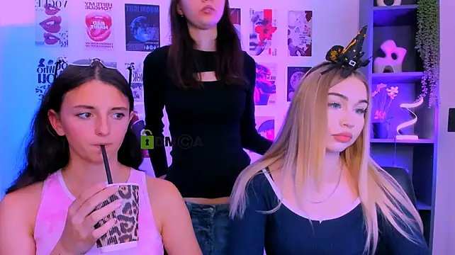 عرض كام caroline_honeyy