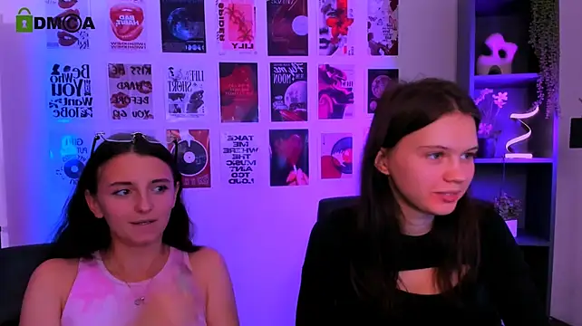 Webkamerová show caroline_honeyy
