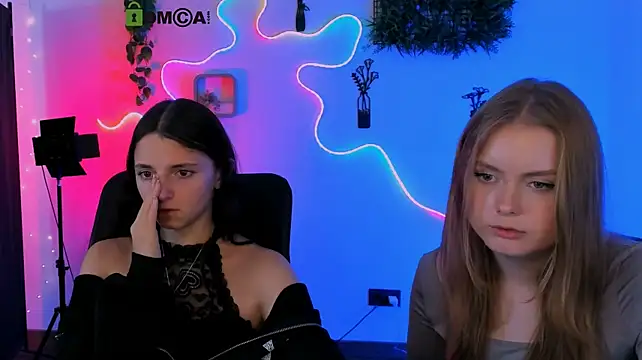 Webkamerová show caroline_honeyy