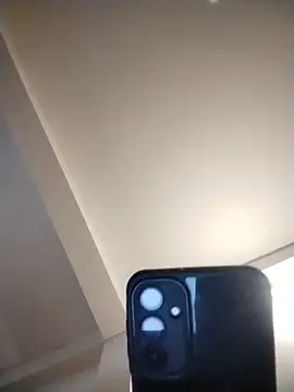 Cherry-squirtt Live Chatraum