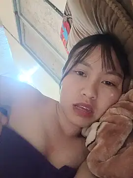 Cherry-squirtt 网络视讯表演