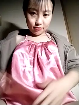 Cherry-squirtt Show Webcam