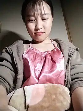 Cherry-squirtt 网络视讯表演