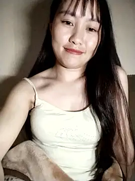 Cherry-squirtt 网络视讯表演