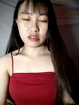 Cherry-squirtt 网络视讯表演