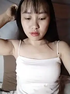 Cherry-squirtt 网络视讯表演