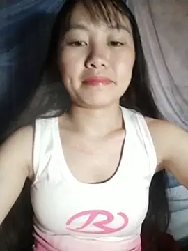 Cherry-squirtt 网络视讯表演