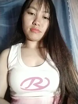 Cherry-squirtt 网络视讯表演