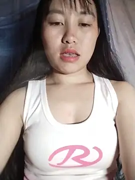 Cherry-squirtt 网络视讯表演