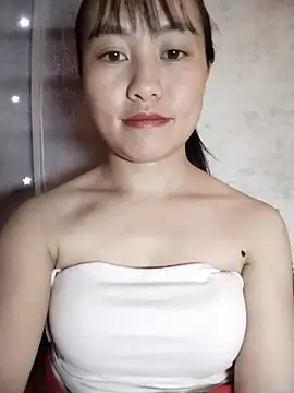 Cherry-squirtt Adlı Modelin Canlı Sohbet Odası
