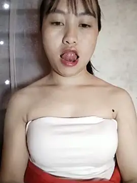 Cherry-squirtt's Webcam Show