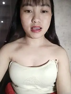 Cherry-squirtt's Live Chat Room