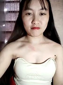 Cherry-squirtt 网络视讯表演