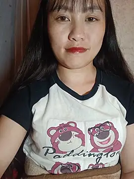 Cherry-squirtt 网络视讯表演
