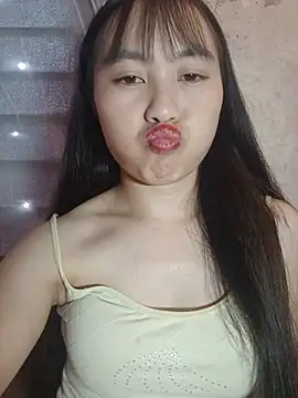 Cherry-squirtt 即時 XXX 聊天