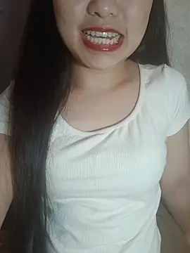 Cherry-squirtt 网络视讯表演