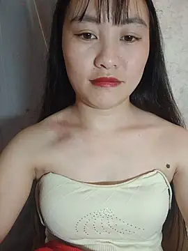 Cherry-squirtt 网络视讯表演