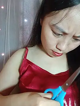 Cherry-squirtt 网络视讯表演