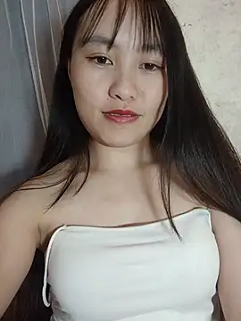Cherry-squirtt 网络视讯表演