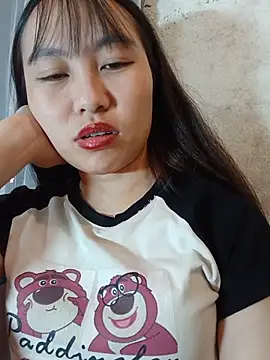 Cherry-squirtt 网络视讯表演