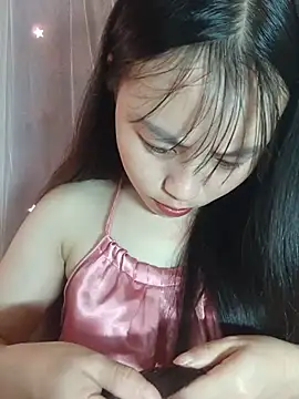 Cherry-squirtt 网络视讯表演