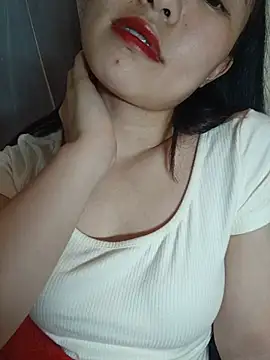 Cherry-squirtt 现场XXX聊天