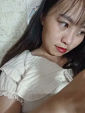Cherry-squirtt 网络视讯表演