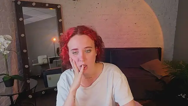ScarlettSparkss Adlı Modelin Canlı XXX Sohbeti