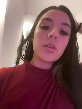 Megan_pink18 Adlı Modelin Canlı Sohbet Odası