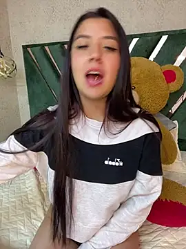غرفة دردشة Megan_pink18 المباشرة