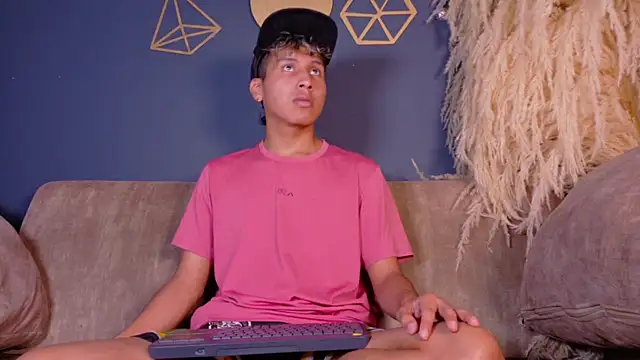 leonix_love Adlı Modelin Web Kamerası Şovu