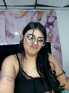 luxuryluna Adlı Modelin Canlı XXX Sohbeti