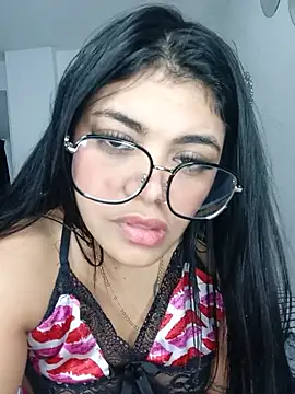 luxuryluna Adlı Modelin Canlı XXX Sohbeti