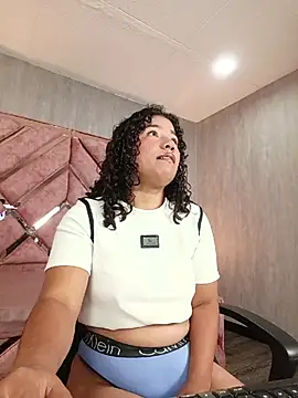 TamaraaHoney's Live Chat Room