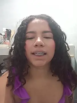 Chatroom XXX en direct de TamaraaHoney