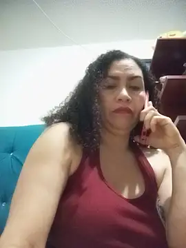 paulett15 Adlı Modelin Canlı XXX Sohbeti
