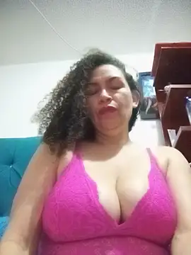 Chat XXX en directo de paulett15