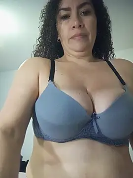 XXX chat uživo modela paulett15