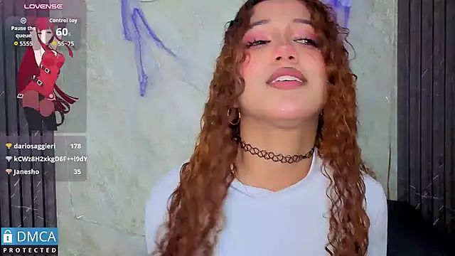 valentinaa_07 Adlı Modelin Canlı XXX Sohbeti