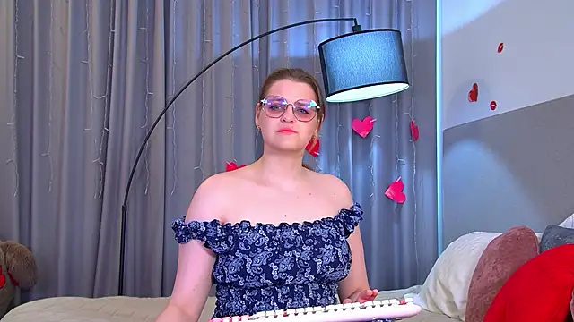 AlexaAvery webcam show