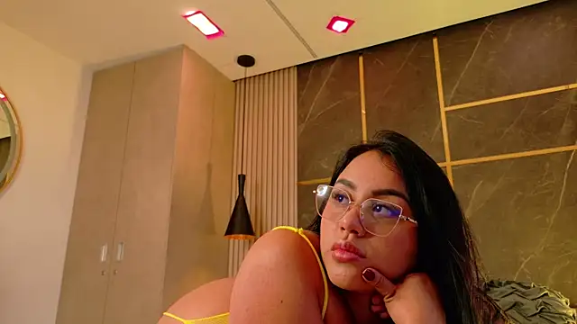 Czat XXX na żywo – emily-Hornyy