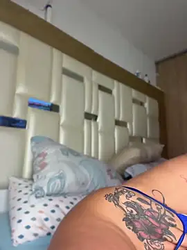 emily-Hornyy Show in webcam