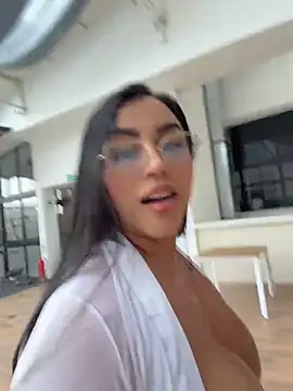 emily-Hornyy's Webcam Show